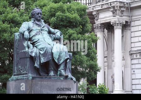 Österreich, Wien, Goethe Denkmal, Europa, Hauptstadt, Oper Ring, Goethes Lane, Statue, Bronzestatue, Standbild, Schriftsteller Johann Wolfgang von Goethe, Künstler Edmund Hellmer, Erinnerung, Ort von Interesse Stockfoto