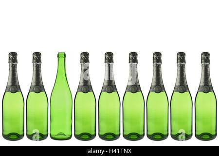 Champagner Flaschen voll, unbeschriftete, nebeneinander, einzelne Flasche, leer, Flaschen, Glasflaschen, Champagnerflaschen, grün, grün Glas, gefüllt, gefüllt, Getränke, Champagner, Champagner, Alkohol, viele, aufgereiht, Reihe, Reihenfolge, Konformität, Flasche, betrunken Stockfoto