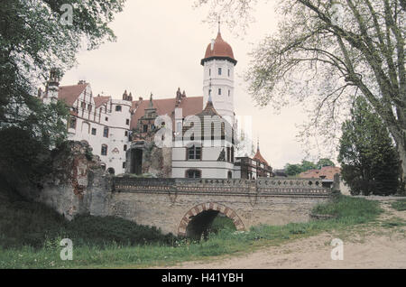 Deutschland, Mecklenburg-Vorpommern, Basedow, Schloss, Sommer, Europa, Norddeutschland, Mecklenburgische Schweiz, Gebäude, Struktur, 16 Jh., Architektur, Kultur, Park, Ort von Interesse Stockfoto