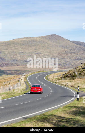 Die Krim-Pass oder Bwlch y Gorddinan (A470) von Blaenau Ffestiniog in Richtung Betws-y-Coed, Snowdonia-Nationalpark, Wales Stockfoto