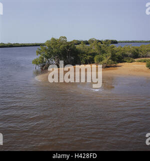 Senegal, Bass Casamance, Elinkine, River Casamance, Mangroven, Africa, West Afrika, niedrigere Casamance, Gewässer, Flussufern, natürlich von einem Fluss, Fluss Landschaft, Wasser, Pflanzen, Vegetation, Mangrovenwälder, Mangroven, niemand, Natur, Landschaft, Textfreiraum, Stockfoto