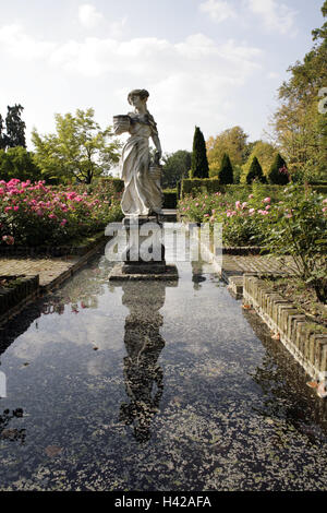 Niederlande, Holland, Arcen, Schlossgarten, Detail, Sommer, Benelux, Schloss, Garten, Park, Wasser-Becken, Parken, Abbildung, rose Patch, Rosen, Blumen, Blüte, Zeit der Blüte, Sträucher, Hecken, Ort von Interesse, Reiseziel, Tourismus, Stockfoto
