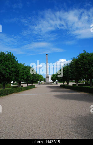 Deutschland, Mecklenburg-Vorpommern, Insel Rügen, Putbus, Ernst-Thälmann-Platz, Obelisken, Stockfoto