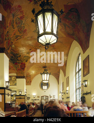 Deutschland, Oberbayern, München, Hofbräuhaus, Restaurant "waschen", Gäste, kein Model-Release, Europa, Bayern, Stadt, Restaurant, Bar, Pub, Bräuhaus, Unterhaltung, Gastronomie, Geselligkeit, touristische, touristische Attraktion, Ort von Interesse, Bogen, Deckengemälde, innen Stockfoto