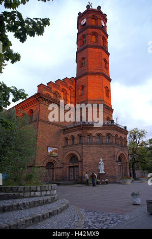 Polen, Schlesien, Nowa Sol, Kirche, Sonnenuntergang, Osten, Europa, Niederschlesien, Zentrum, Pfarrkirche, Struktur, Architektur, Ort von Interesse, Reiseziel, Tourismus, Person, Abendstimmung, Abendlicht, Stockfoto