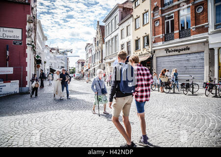 Straße in Brügge im Sommer, Belgien Stockfoto