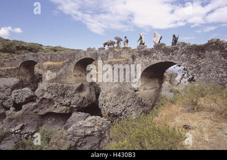 Äthiopien, nahe Debre Libanos, portugiesische Brücke, Familie, Esel, Kreuz, Afrika, Nord-Osten, Afrika, Ityopia, Südäthiopien, Struktur, Architektur, baut 16. -19. Jh, Bridge-Architektur, steinerne Brücke, Landschaft Stockfoto