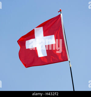 Flagge, Schweiz, Europa, Fahnenmast, Mast, Flagge, Flagge, Nationalflagge, Nationalfarben, rot, weiß, Kreuz, Wind, Welle, Himmel, blau, Patriotismus, Produktfotografie, Stockfoto