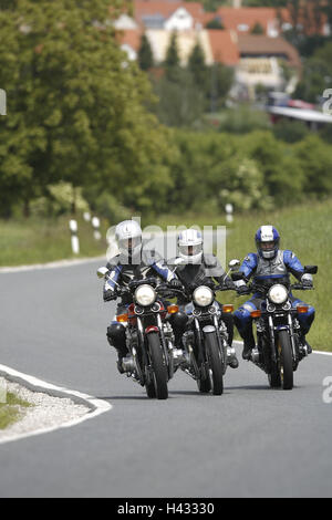 Motorräder, 3. Gruppe, Straße, Umzug, Kurven Stockfoto