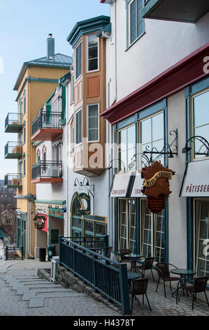 Mont Tremblant Basis Skidorf, Quebec, Kanada. Stockfoto