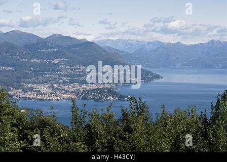 Italien, Piemont, Lago Maggiore, Verbania, Umwelt, Berge, Stockfoto