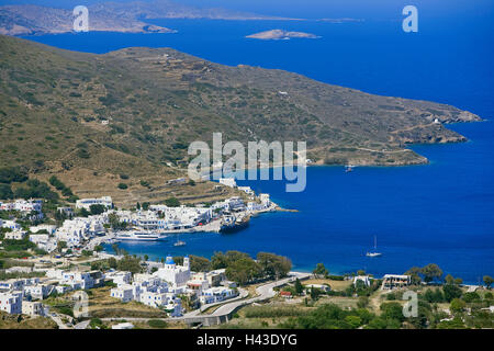 Hafen von Katapola, erhöhte Aussicht, Katapola, Amorgos, Kykladen, Griechenland Stockfoto