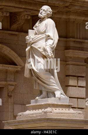 Statue des Heiligen Petrus auf Santa Maria Delle Colonne, Provinz von Syrakus, Sizilien, Italien Stockfoto