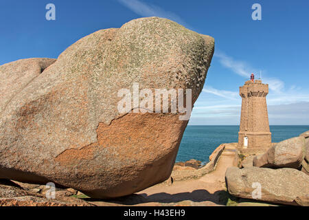 Leuchtturm Men Ruz, Ploumanac &#39; h, Cote de Granit Rose, Côtes d &#39; Armor, Bretagne, Frankreich Stockfoto