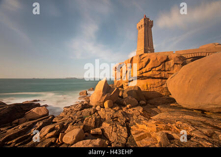 Leuchtturm Men Ruz, Ploumanac &#39; h, Cote de Granit Rose, Côtes d &#39; Armor, Bretagne, Frankreich Stockfoto