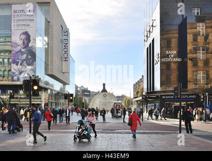 Glasgow, Schottland, UK Straßenszene Suche von Buchanan Street bis St. Enoch Square Stockfoto