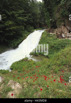 Italien, Umbrien, Region Terni, Murmeln, Wasserfall, Detail, Natur, Ort von Interesse, Wasser, Wasserfälle, Galle Schritt, draußen, menschenleer, Fluss Velino, Flow, Kraft der Natur, Mohn, Geländer, Wanderweg, Stockfoto