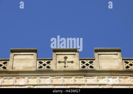 Deutschland, Rheinland-Pfalz, Neustadt ein der Weinstraße, Hambacher Schloss, Detail, Zinnen, Stockfoto