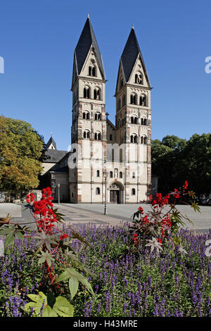 Deutschland, Rheinland-Pfalz, Koblenz, Basilika Stück Castor, Kirche, Kirche, Basilika, Struktur, Architektur, Ort von Interesse, Reiseziel, Tourismus, Türme, Zwillingstürme, Stockfoto