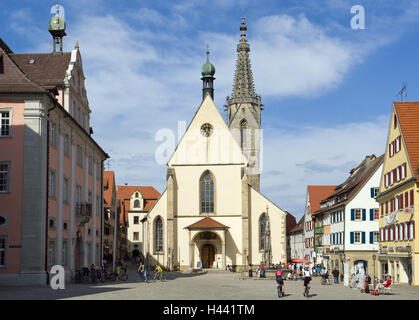 Deutschland, Baden-Wurttemberg, Bande Schloss, Dom St. Martin, Marktplatz, Dom, Kathedralkirche, Kirche, Kirche, außen, Kirchturm, glauben, Religion, Raum, Person, Tourist, Häuser, Hausfassaden, Stockfoto