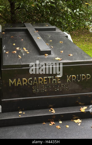 Sarkophag Margarethe Krupp, Familienfriedhof Kruppe, Friedhof Bredeney, Essen, North Rhine-Westphalia, Germany, Stockfoto