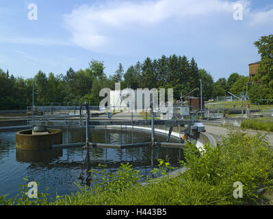 Deutschland, Baden-Wurttemberg, Wolfschlugen, Arbeitsbereich "Abwasser Opus Winkel Wiesen", posttilting Becken, Stockfoto