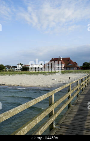 Pier in Prerow, Darß, Deutschland, Ostsee, Mecklenburg-Vorpommern, Ostsee Bad, Badeort, Strand, Tourismus, Seebrücke, Küste, Ostseeinsel, Urlaub, Sommer, Land, Fischland-Darß-Zingst, Fisch Stockfoto