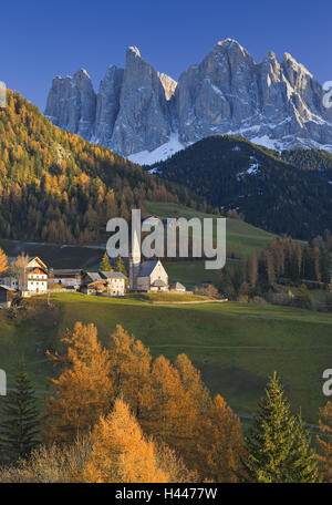 Italien, Südtirol, den Dolomiten, Villnößtal, St. Magdalena, lokale Ansicht, Geisler Punkte, Stockfoto