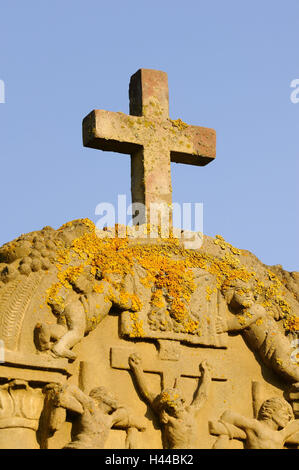 Bildstock, Detail, Figuren von Heiligen, Kreuz, Flechten, Stockfoto