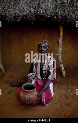 Afrika, Sambia, südliche Provinz, Victoriafälle, Sambesi, Dorf von Kazungula, alte Frau, Stockfoto