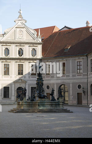 Wittelsbacher, gut, gut, Statuen, Gebäude, Innenhof, Gips, Himmel, Licht, Schatten, Residenz, München, Bayern, Deutschland Stockfoto