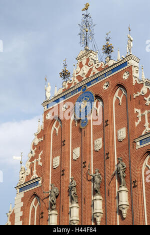 Schwarzer Kopf Haus, Fassade, Skulpturen, Giebel, Inschrift, Himmel, Nordosteuropa, die baltischen Staaten, Lettland, Riga, Stockfoto