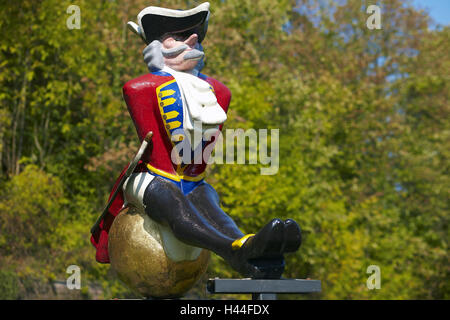 Deutschland, Weser Bergland, Bodenwerder, Skulptur "Baron von Münchhausen", Stockfoto