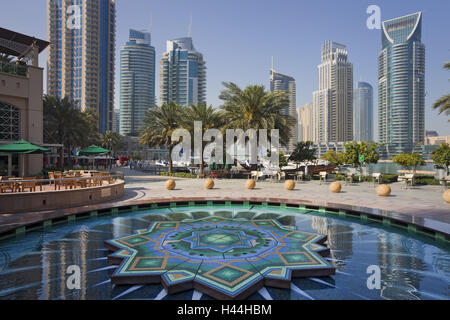 Vereinigte Arabische Emirate, Dubai, Dubai Marina, hohe steigt, Brunnen, Stockfoto