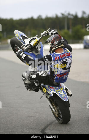 Jo Bauer, Motorrad, Stuntfahrer, Wheelie, Stockfoto