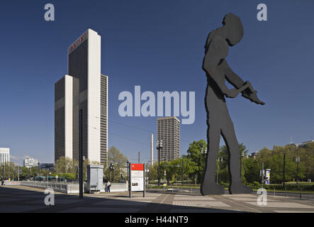 Deutschland, Hessen, Frankfurt, der wichtigsten Hochhaus, Bürogebäude, Skulptur, "One Hämmern", Stadt, Finanzmetropole, Main-Metropole, Gallusviertel, Masse vierte, Messegelände, Hochhäuser, Wolkenkratzer, Ludwig Erhard-Anlage, Gebäude, Architektur, Plastik, Hammermann, Kunst, Ort von Interesse, Reiseziel, Tourismus, Stockfoto