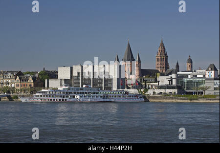 Deutschland, Rheinland-Pfalz, Mainz, Blick auf die Stadt, Kathedrale, Rhein gold Halle, Rhein, Architektur, Stadt, Gebäude, Kirche, Kirche, Heilige Bau, Ort von Interesse, Wahrzeichen, Häusern, Galle, Schiff, Schifffahrt, Stockfoto