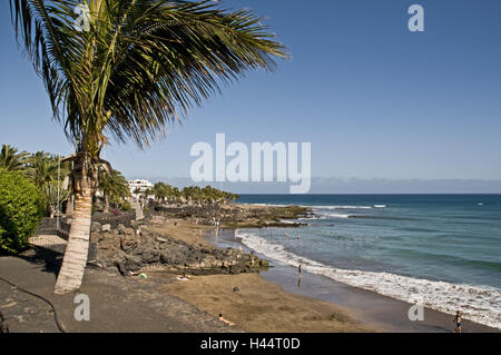 Spanien, Kanarische Inseln, Lanzarote, Puerto del Carmen, den Atlantik, Strand, Playa Grande, Palmen, Stockfoto