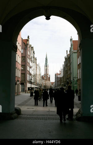 Polen, Gdansk, goldene Tor, Tourist, Ansicht, lange Gasse, altes Rathaus, Gdansk, Stadt, des Königs Weg, Raum, Stadt Ziel, Ziel, Lane, Rathaus, Rathausturm, Turm, Häuser, Wohnhäuser, Gebäude, Architektur, Baustil, in Flämisch, Italienisch, Struktur, Symbol, Ort von Interesse, Tourismus, Person, Himmel, Cloudies, Stockfoto