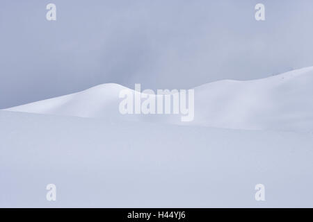 Italien, Dolomiten, Belluno, Cortina d ' Ampezzo, Passo Tu Giau Schneewehe Stockfoto