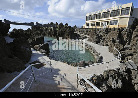 Portugal, Insel Madeira, Porto Moniz, Galle Küste, Bucht, Weg, Restaurant Cachalote, Stockfoto