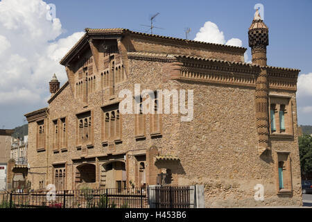 Spanien, Santa Coloma de Cervello, Ca l'Ordal, Haus, Katalonien, Industrieansiedlung, Wohnhaus, Industrie, Backsteinbau, Siedlung, Fenster, Schornstein, Vorschau, Gebäude, menschenleer, außerhalb, Architecture, Architektur, Stockfoto