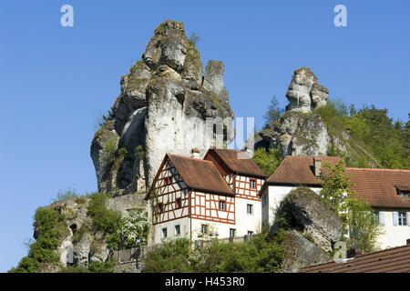 Deutschland, Bayern, Pottenstein-Tuch Feld, Fränkische Schweiz-Museum, Schloss, Fachwerkhäuser, Rock, Franken, Fränkische Schweiz, Haus, Häuser, Gebäude, Fachwerkhaus, Fachwerkbau, Museum, Jude Hof-, Oberfranken, Pottenstein, Püttlachtal, Tuch-Feld, Stockfoto