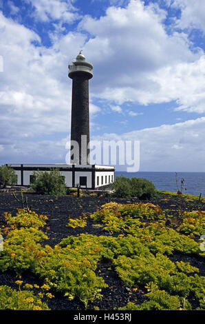 Spanien, die Kanaren Insel La Palma, Barlovento, Leuchtturm, Turm, Architektur, Meer Abbildung, Leuchtfeuer, Navigation, Navigation, Orientierung, Orientierung, Navigation, Navigationshilfe, Himmel, Wolken, bewölkter Himmel, Textfreiraum, Mittelmeer, Meer, Wasser, Horizont, Meerblick, Blick, Stockfoto