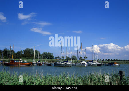 Norddeutschland, Wustrow, Stiefel, Hafen, Saaler Bodden, Stockfoto