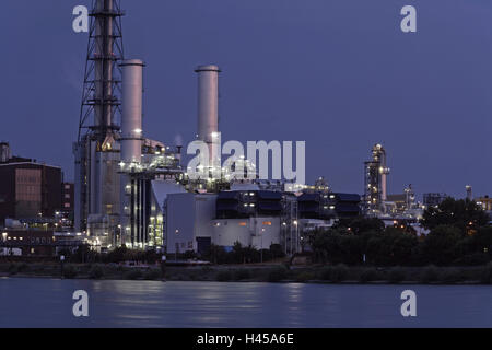 Deutschland, Baden-Wurttemberg, industrielle Anlagen, BASF, Ludwigshafen am Rhein, am Abend, Stockfoto