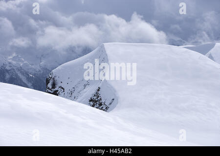 Italien, Dolomiten, Belluno, Cortina d ' Ampezzo, Passo Tu Giau Schnee Grat, Stockfoto