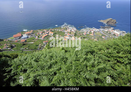 Portugal Insel Madeira, Porto Moniz, lokale Übersicht, Stockfoto