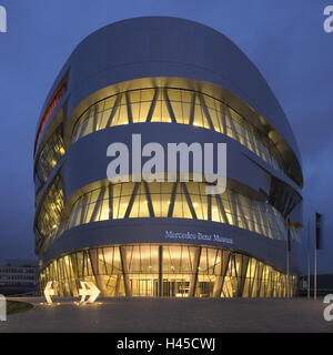 Deutschland, Baden-Wurttemberg, Stuttgart, Untertürkheim (Stadt), Mercedes-Benz Museum, Stockfoto