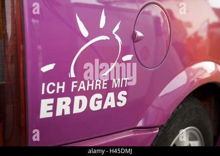 Erdgas-Auto, Gas Kappe Abdeckung, Label, Detail, Auto, Fahrzeug, Mauve, Tank, Slogan, Erdgas, tanken, Energiepreise, Energie, Alternativ, Umwelt, Ökologie, Kraftstoff, Rohstoff, sauber, umweltfreundlich, Kosten Benzin, Mobilität, Stockfoto